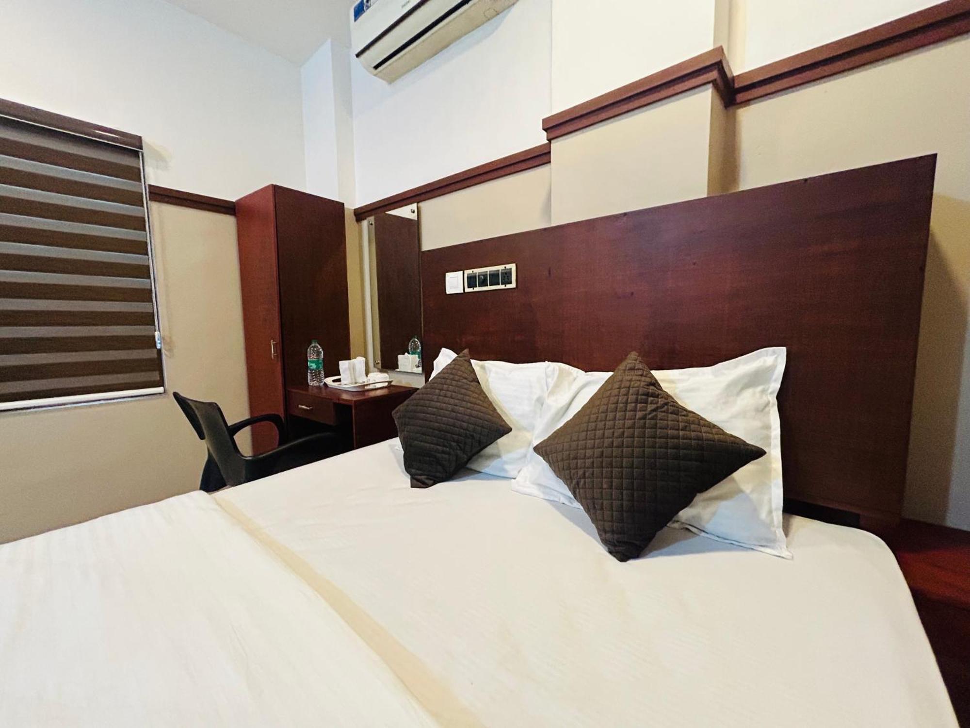 Rio Rooms Medical College โคชิโคด ภายนอก รูปภาพ